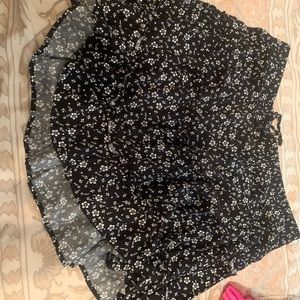 Cute flowy skirt